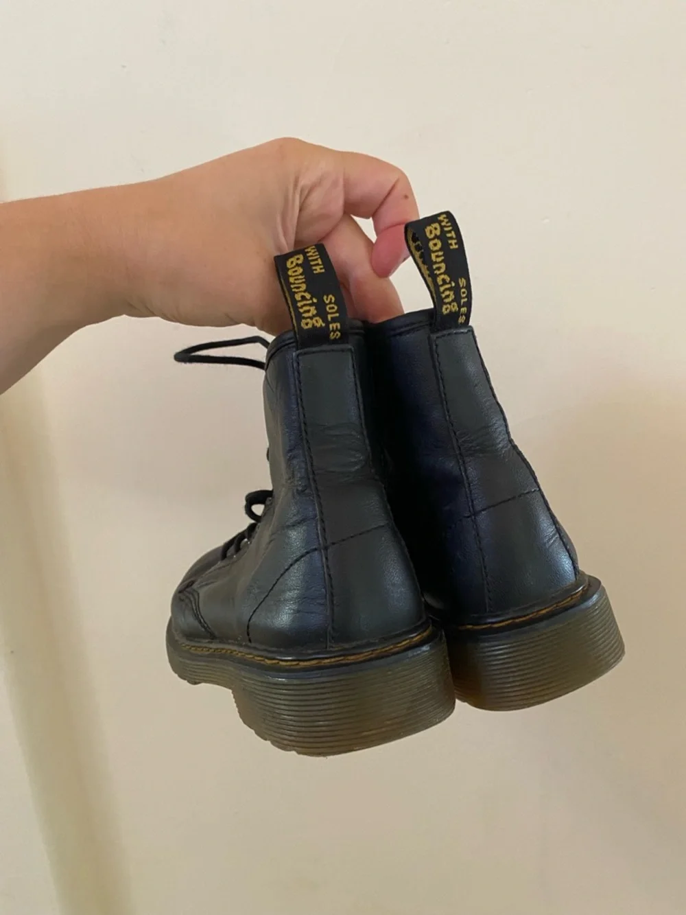 Dr. Martens 1460 J Black Leather Lace Up Ankle Combat Boots Size US 3 Kids